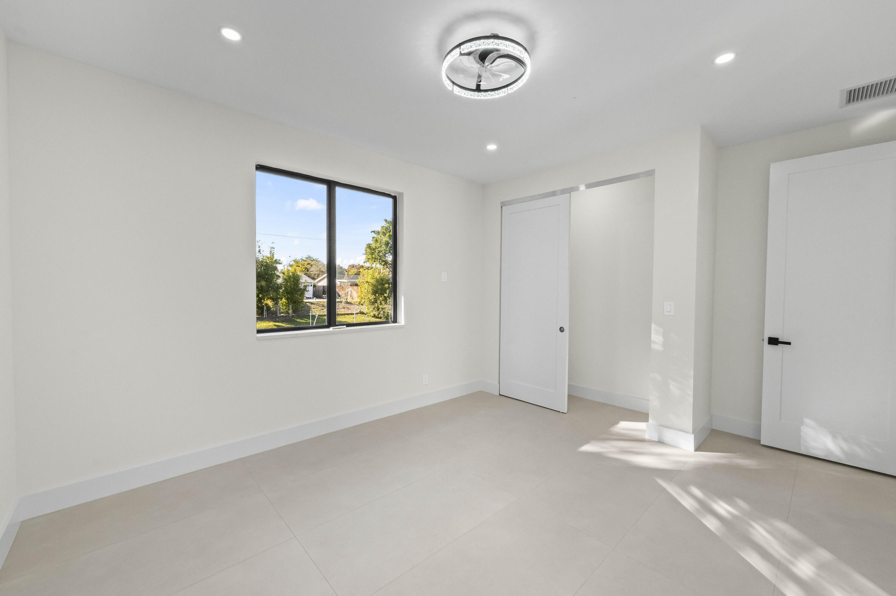 COCONUT CREEK 11TH SEC - Residential