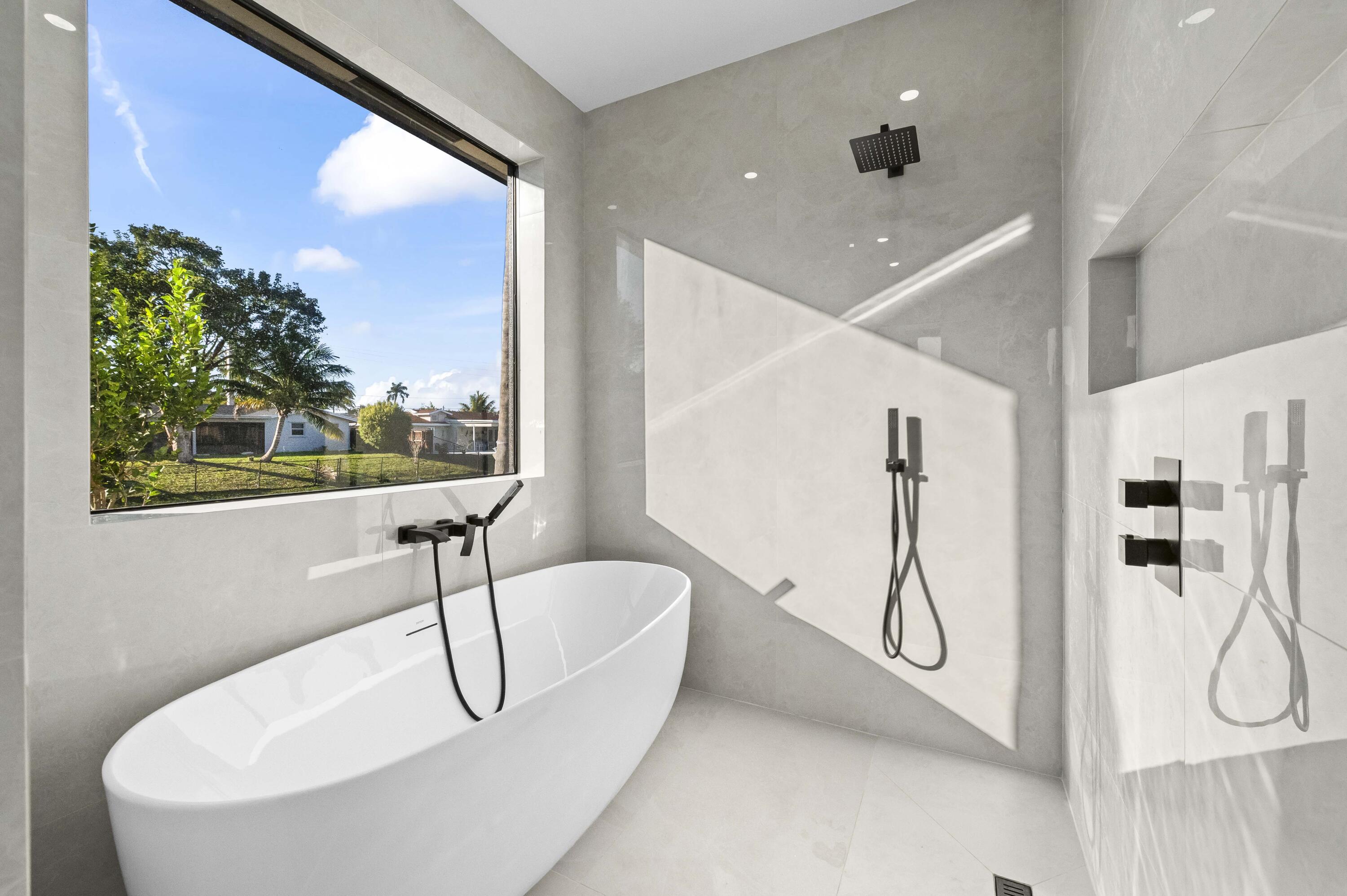 COCONUT CREEK 11TH SEC - Residential