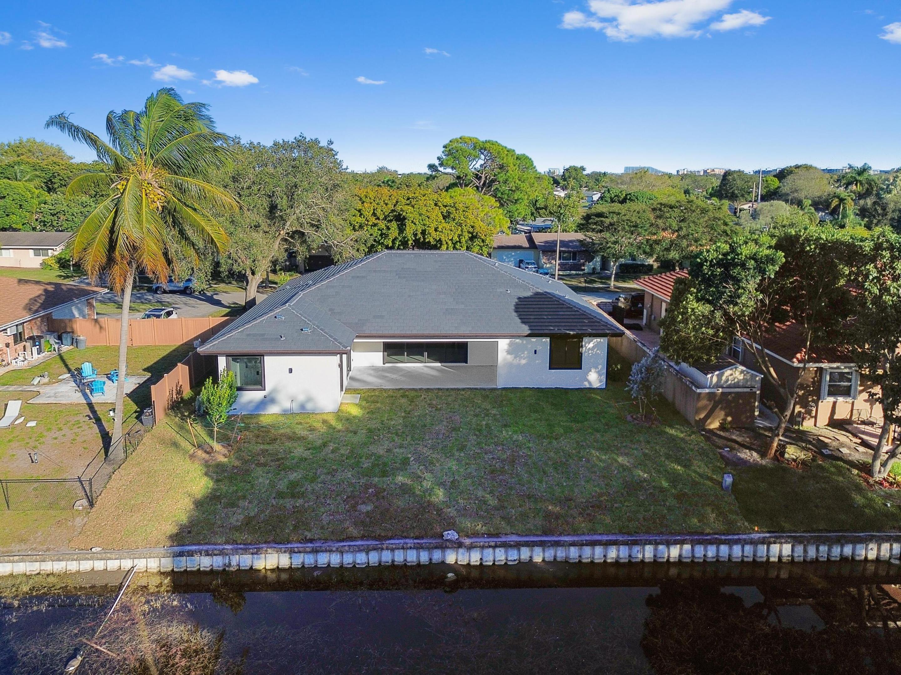 COCONUT CREEK 11TH SEC - Residential