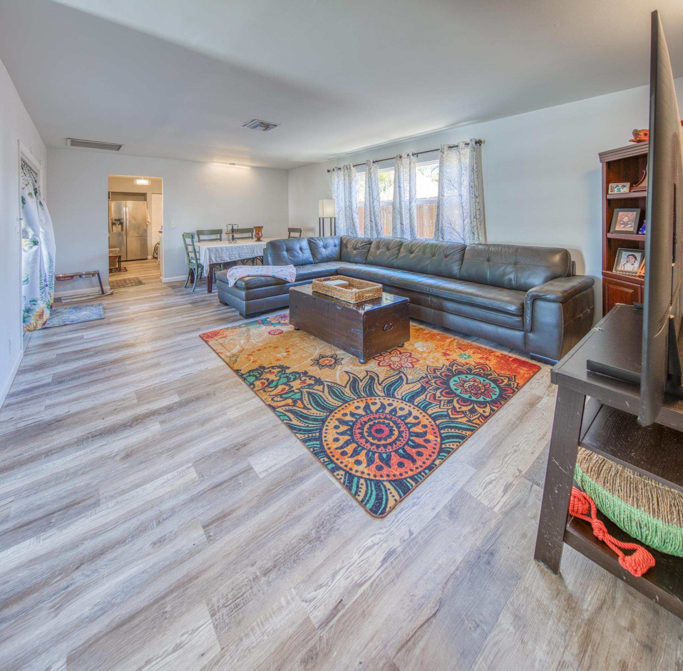 NORTH LAKE WORTH - Residential