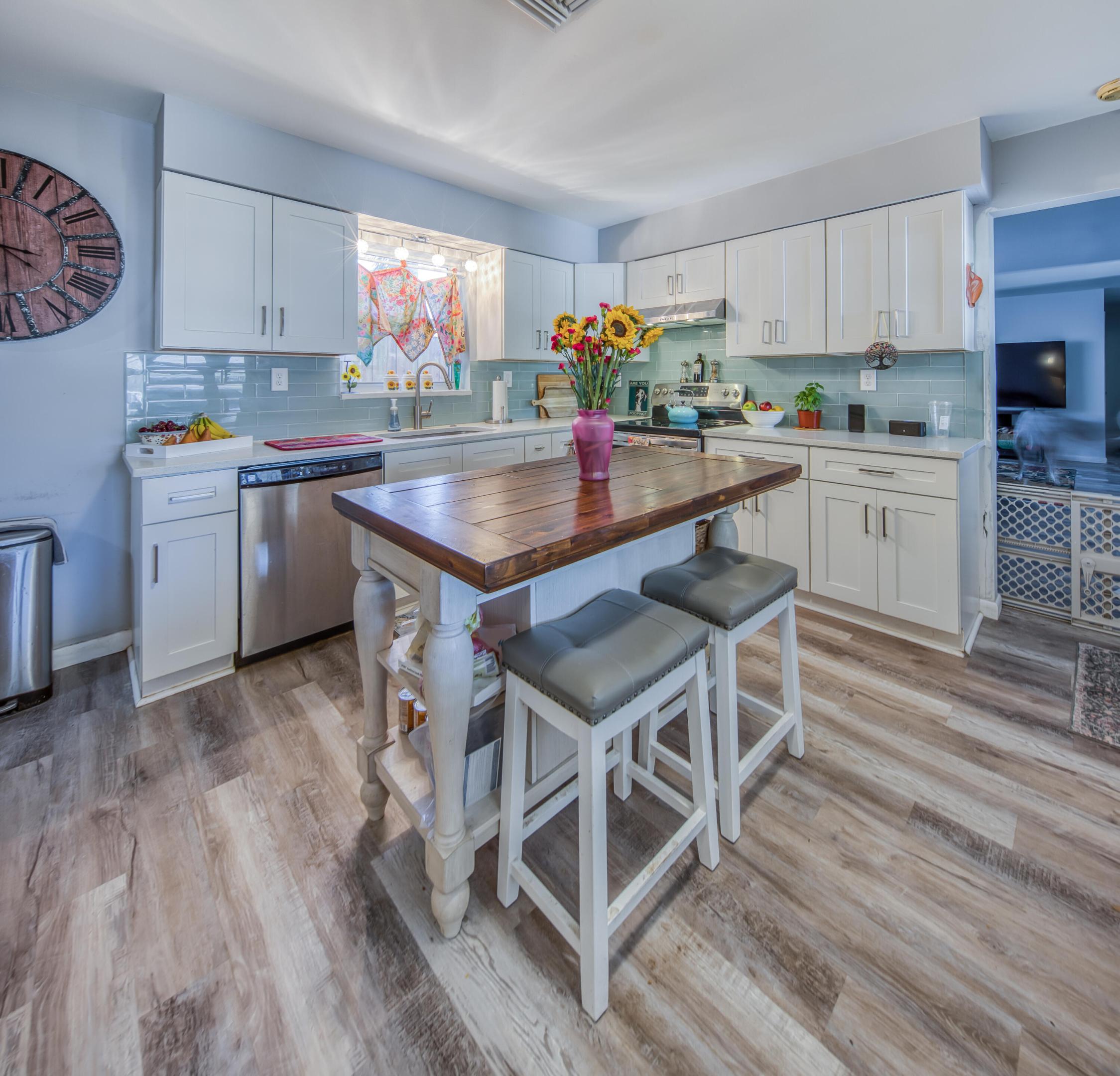 NORTH LAKE WORTH - Residential