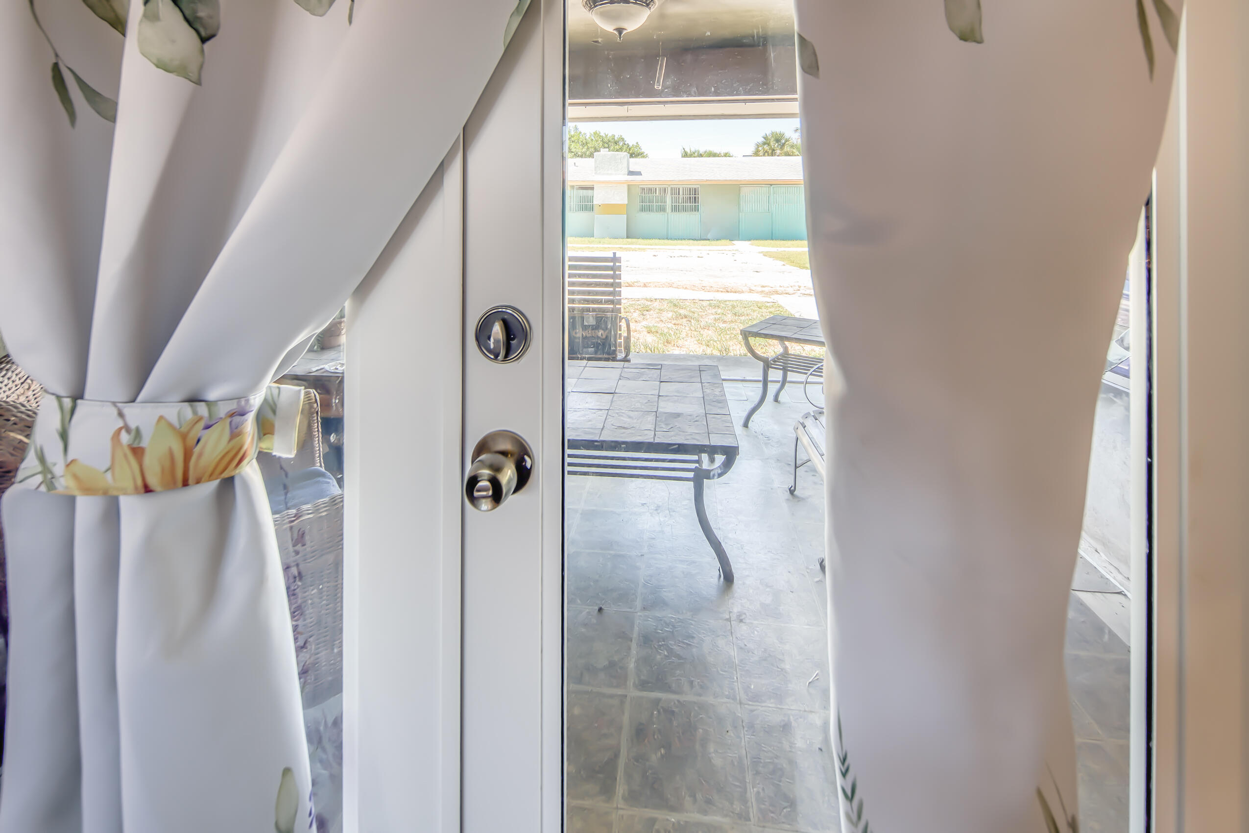 NORTH LAKE WORTH - Residential