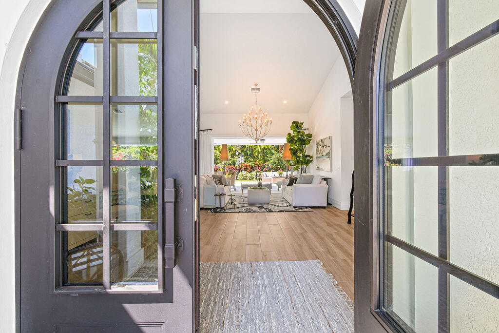 JUPITER INLET BEACH COLON - Residential