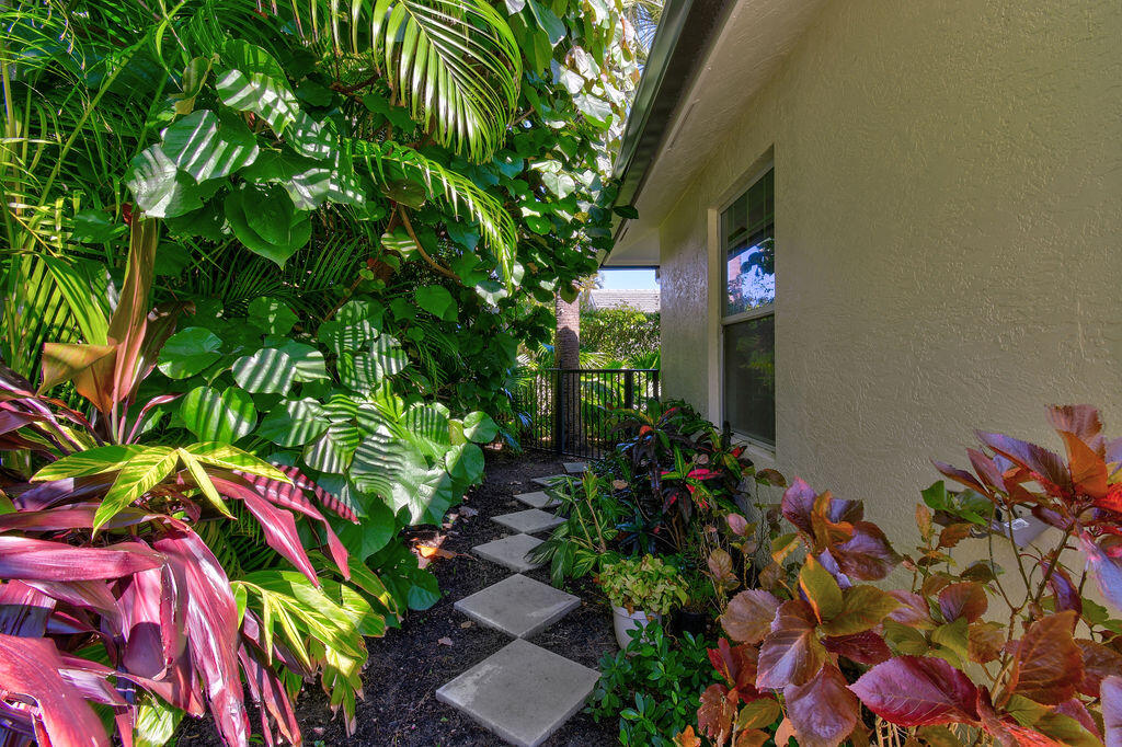 JUPITER INLET BEACH COLON - Residential