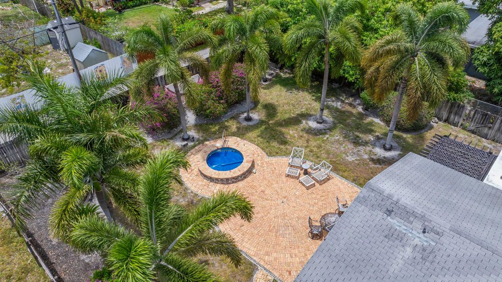 Photo of 730 SE 4th Avenue, Delray Beach, FL 33483 (MLS # B26028737)