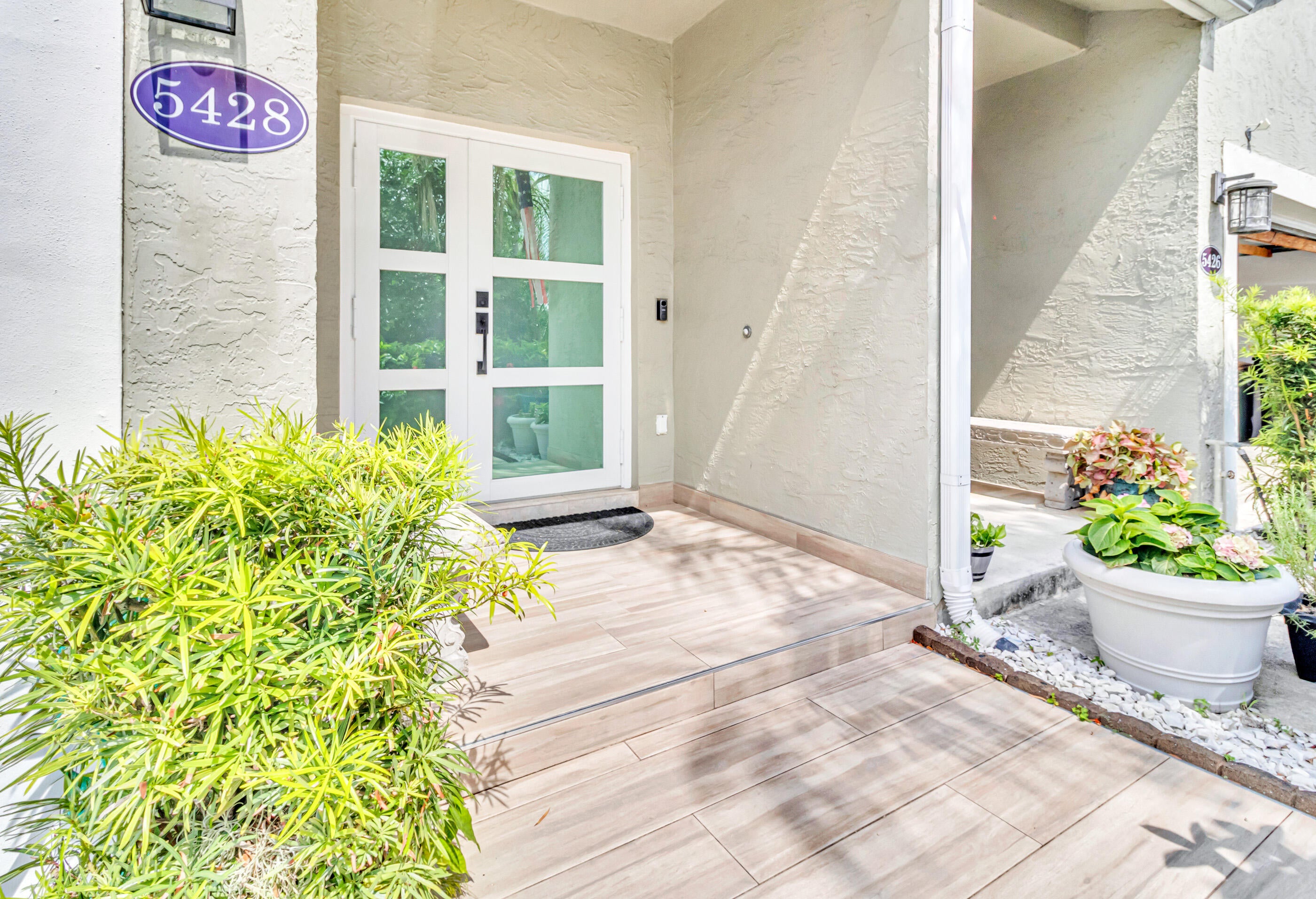 5428 Pointe Villa Drive E
