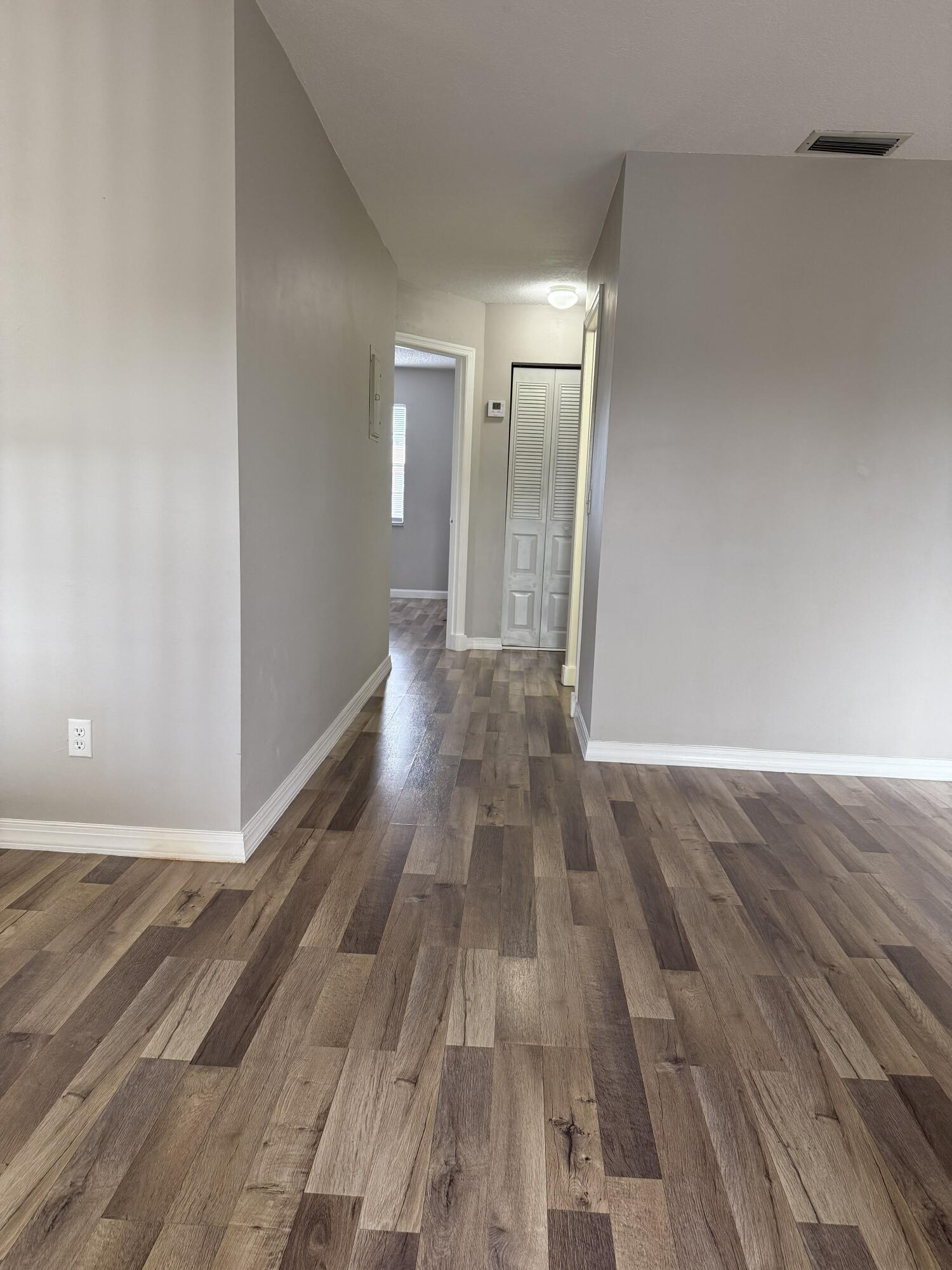 1409 LAKE Avenue 6