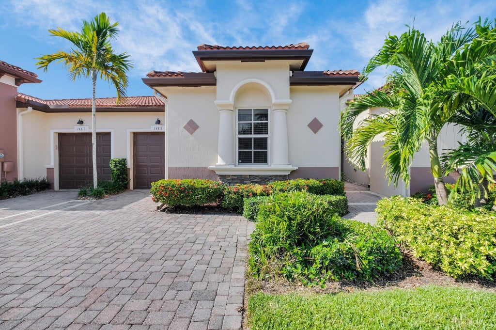 Photo of 14811 Via Porta, Delray Beach, FL 33446 (MLS # B26079239)