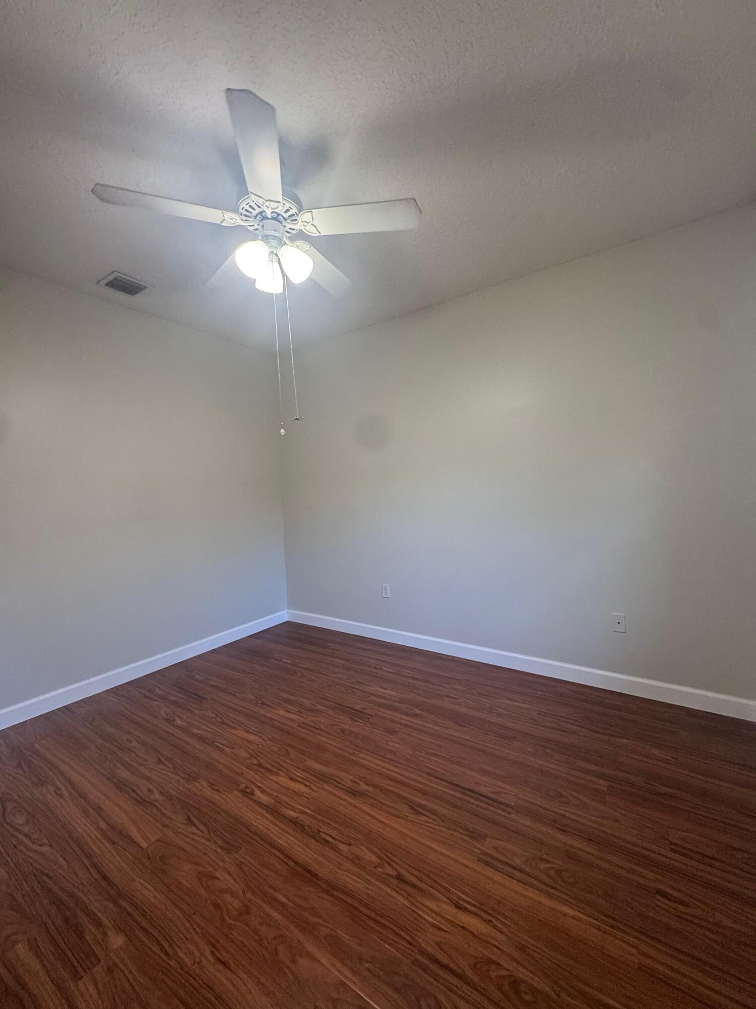 Fox Ridge 157-8 B - Residential Lease