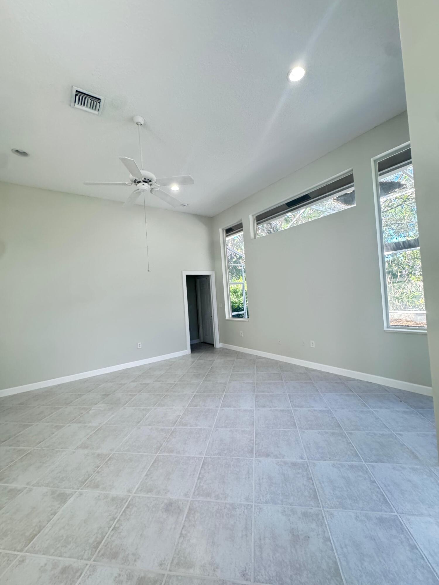 Fox Ridge 157-8 B - Residential Lease