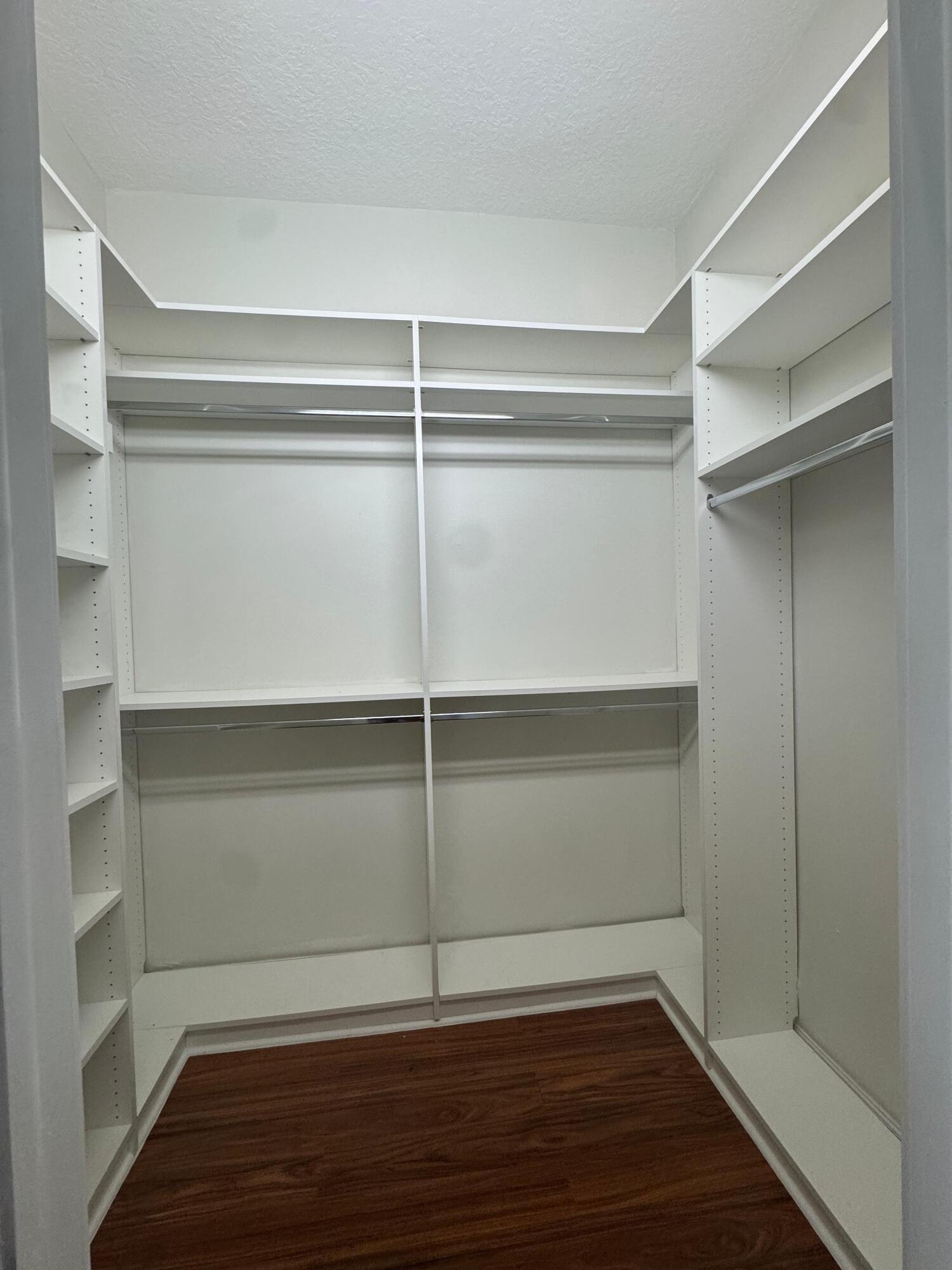 Fox Ridge 157-8 B - Residential Lease