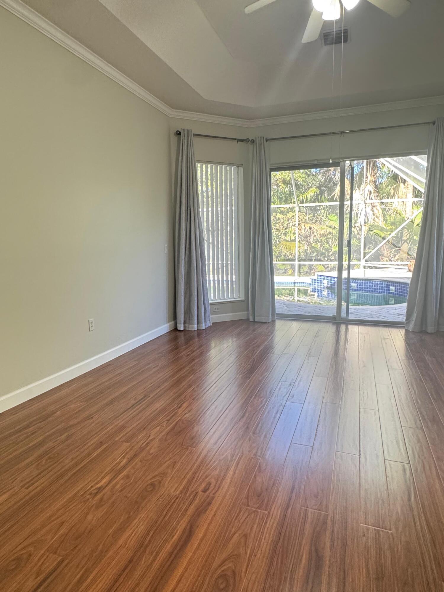 Fox Ridge 157-8 B - Residential Lease