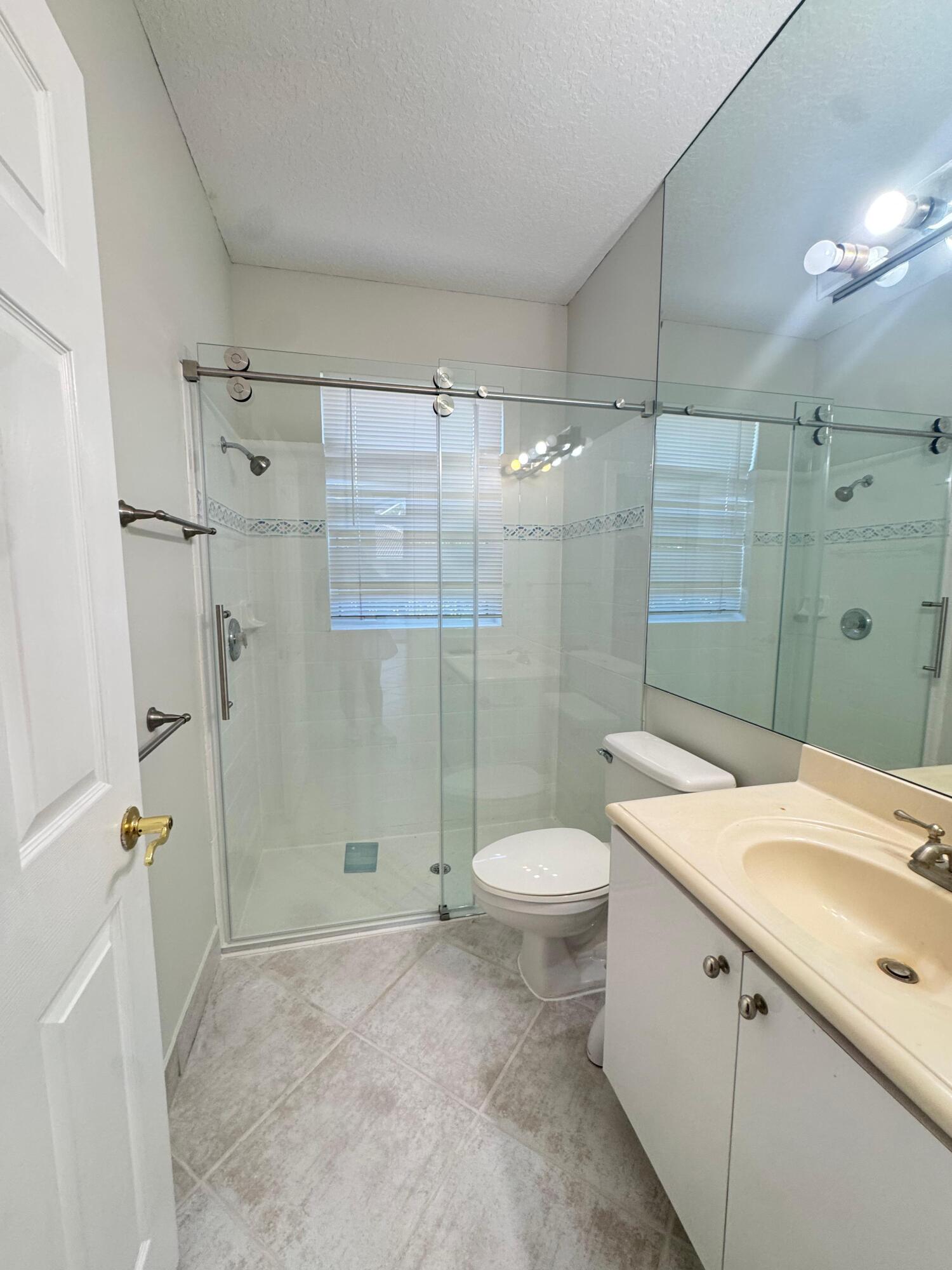 Fox Ridge 157-8 B - Residential Lease