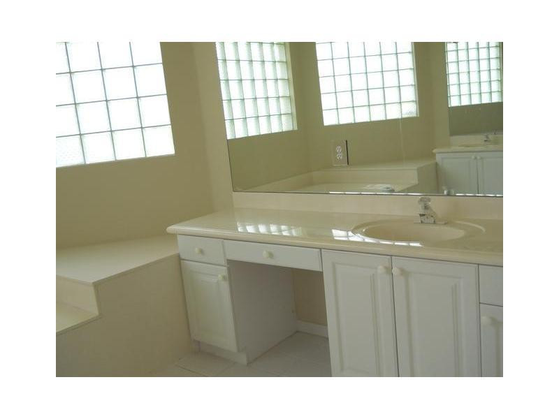 Fox Ridge 157-8 B - Residential Lease