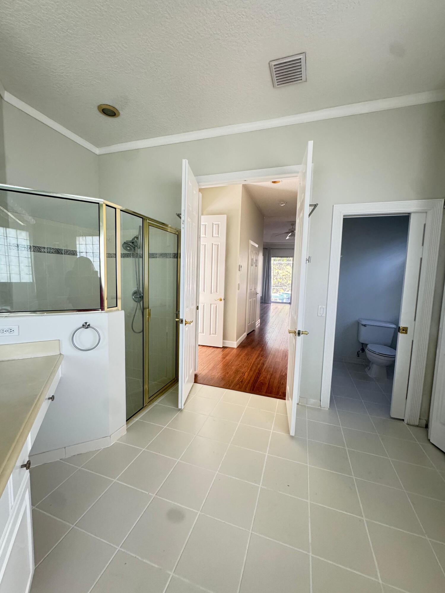 Fox Ridge 157-8 B - Residential Lease