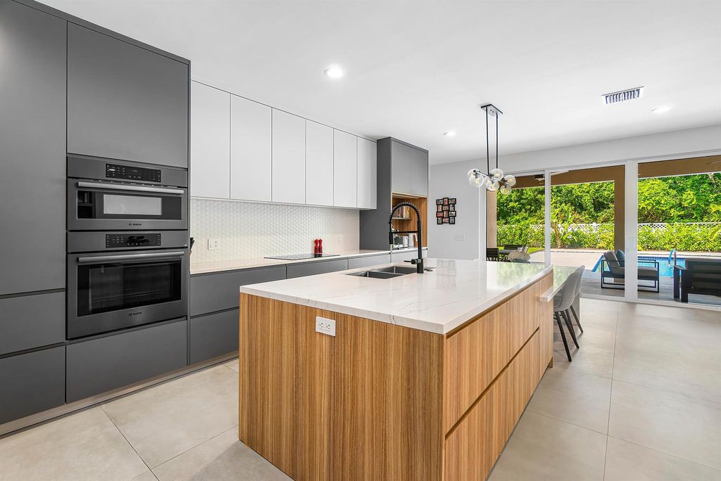 Photo of 226 Caravelle Drive, Jupiter, FL 33458 (MLS # R11083772)