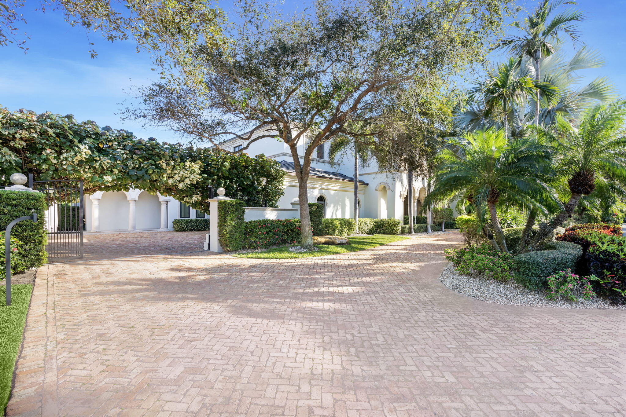 POINT MANALAPAN 11 - Residential