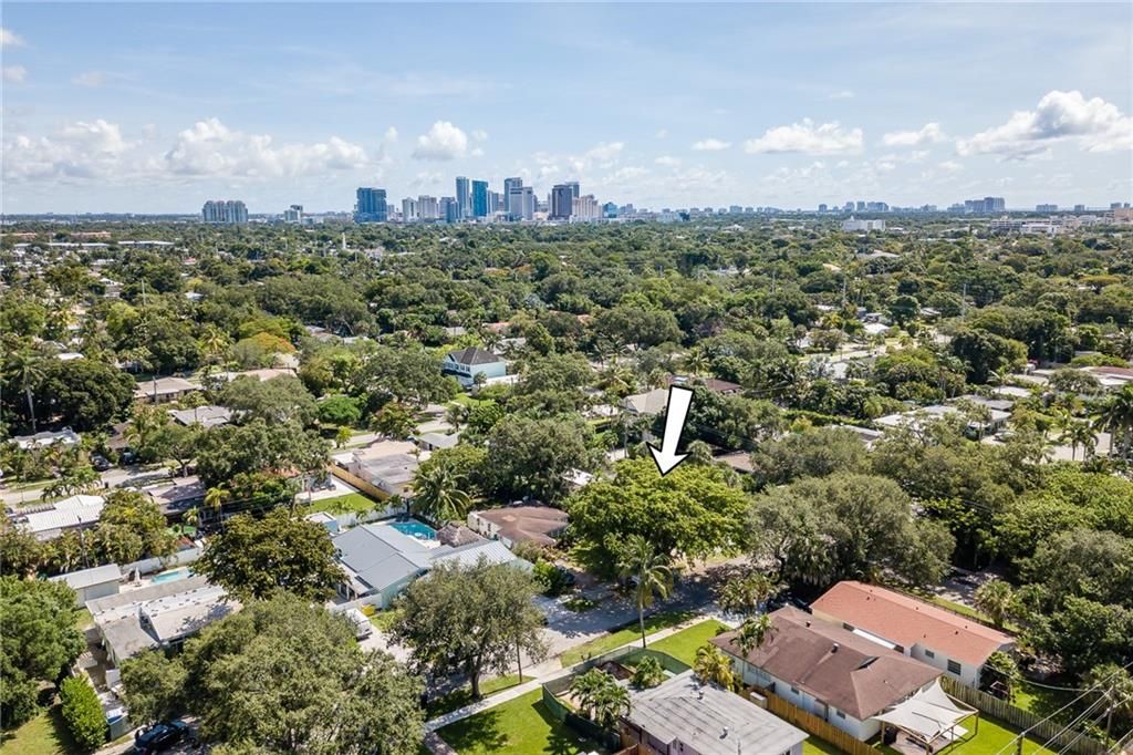 Photo of 1001 SW 19th St St, Fort Lauderdale, FL 33315 (MLS # F10337317)