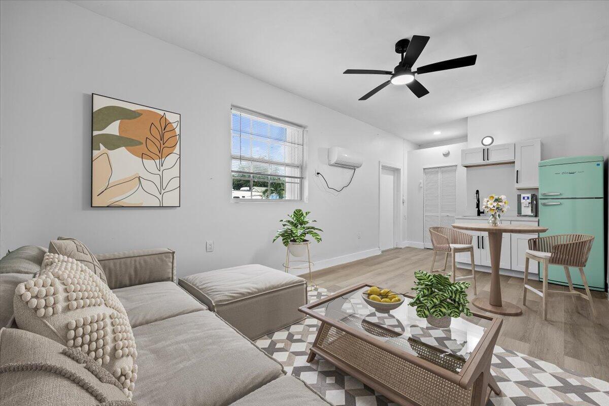 LAKE WORTH TOWN OF - Residential