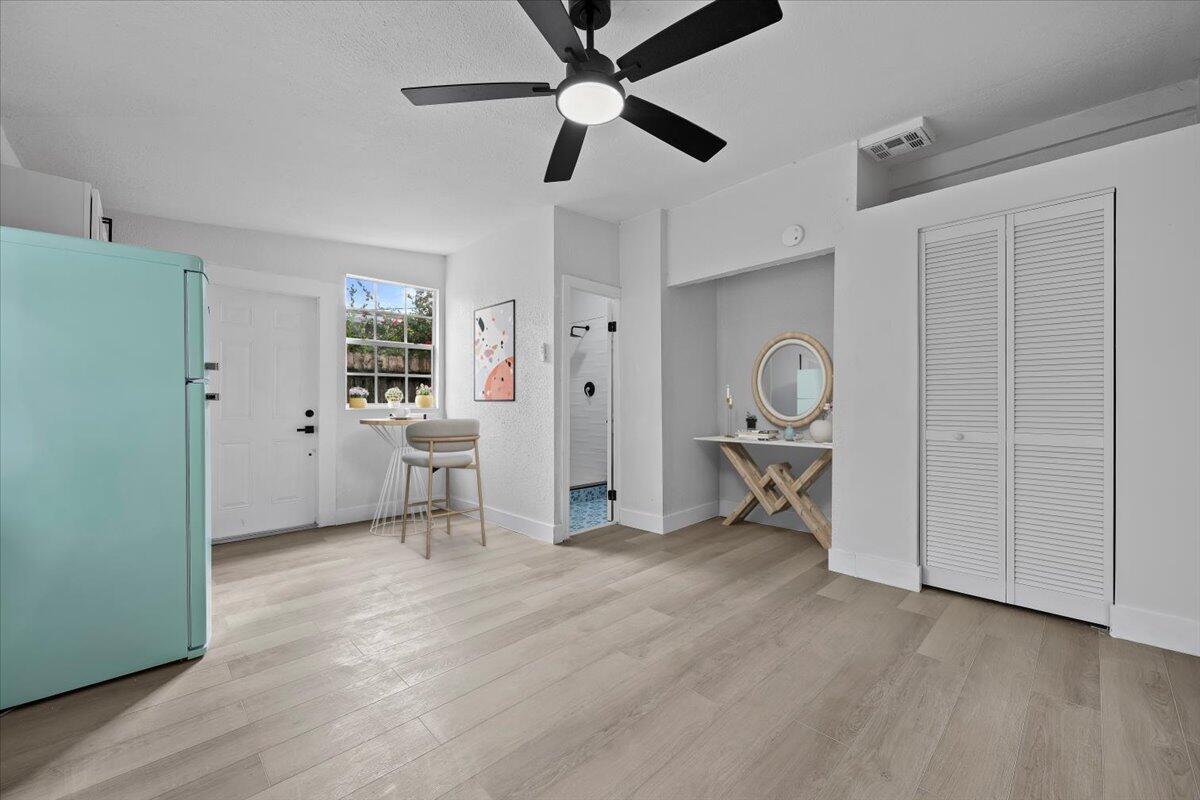 LAKE WORTH TOWN OF - Residential