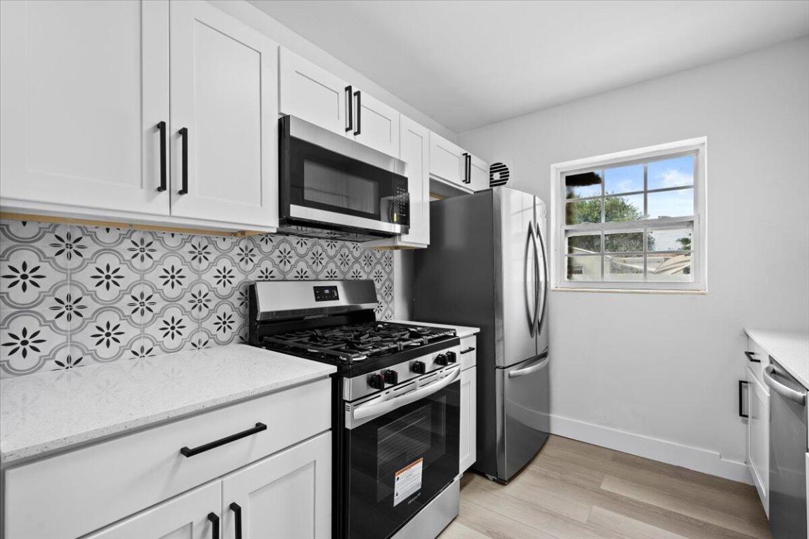 LAKE WORTH TOWN OF - Residential