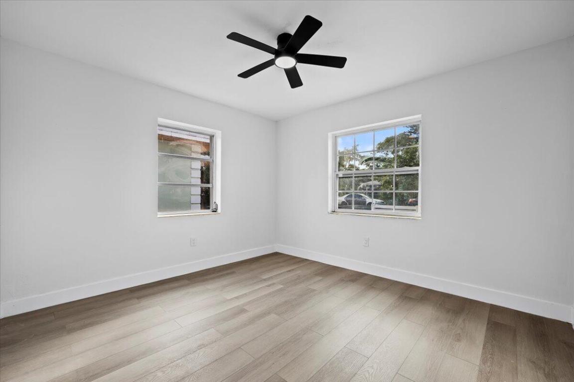 LAKE WORTH TOWN OF - Residential