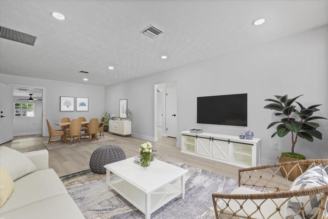 LAKE WORTH TOWN OF - Residential