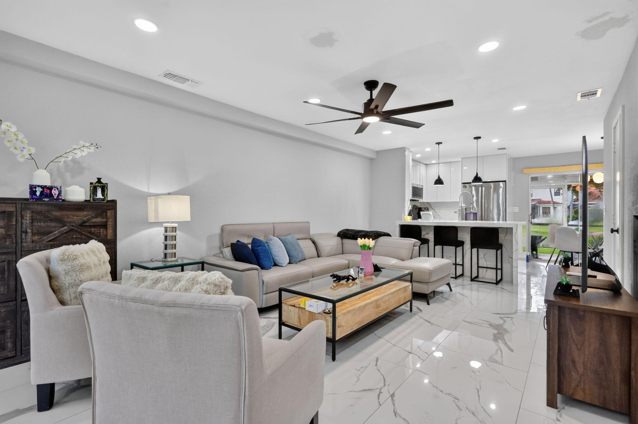 2844 S EDGEHILL Lane 2844