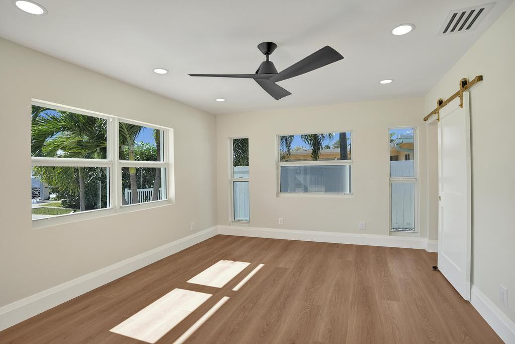 COVE 2ND SEC - Residential