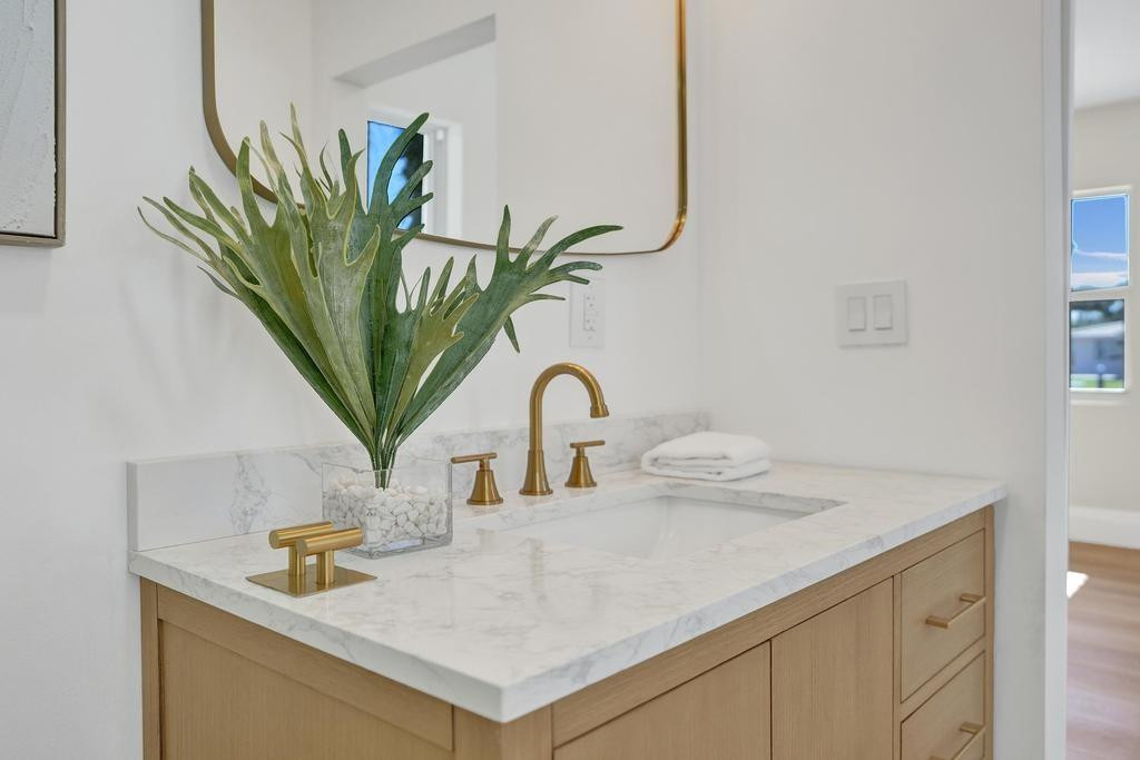 COVE 2ND SEC - Residential