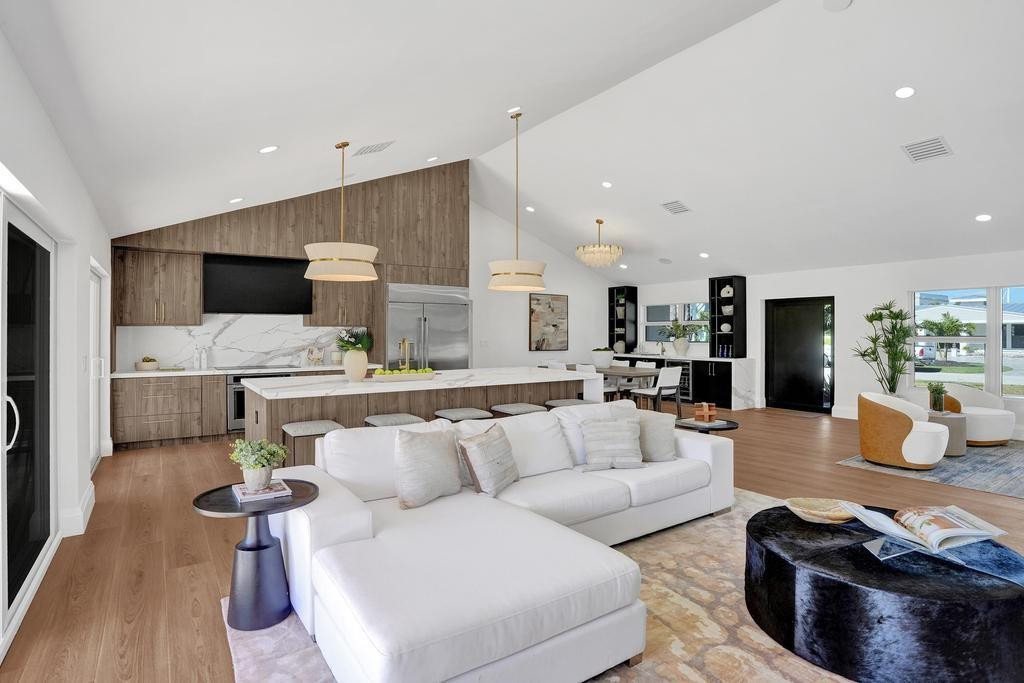 COVE 2ND SEC - Residential