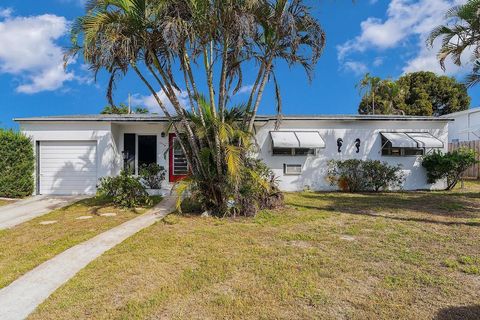 A home in Lake Worth Beach