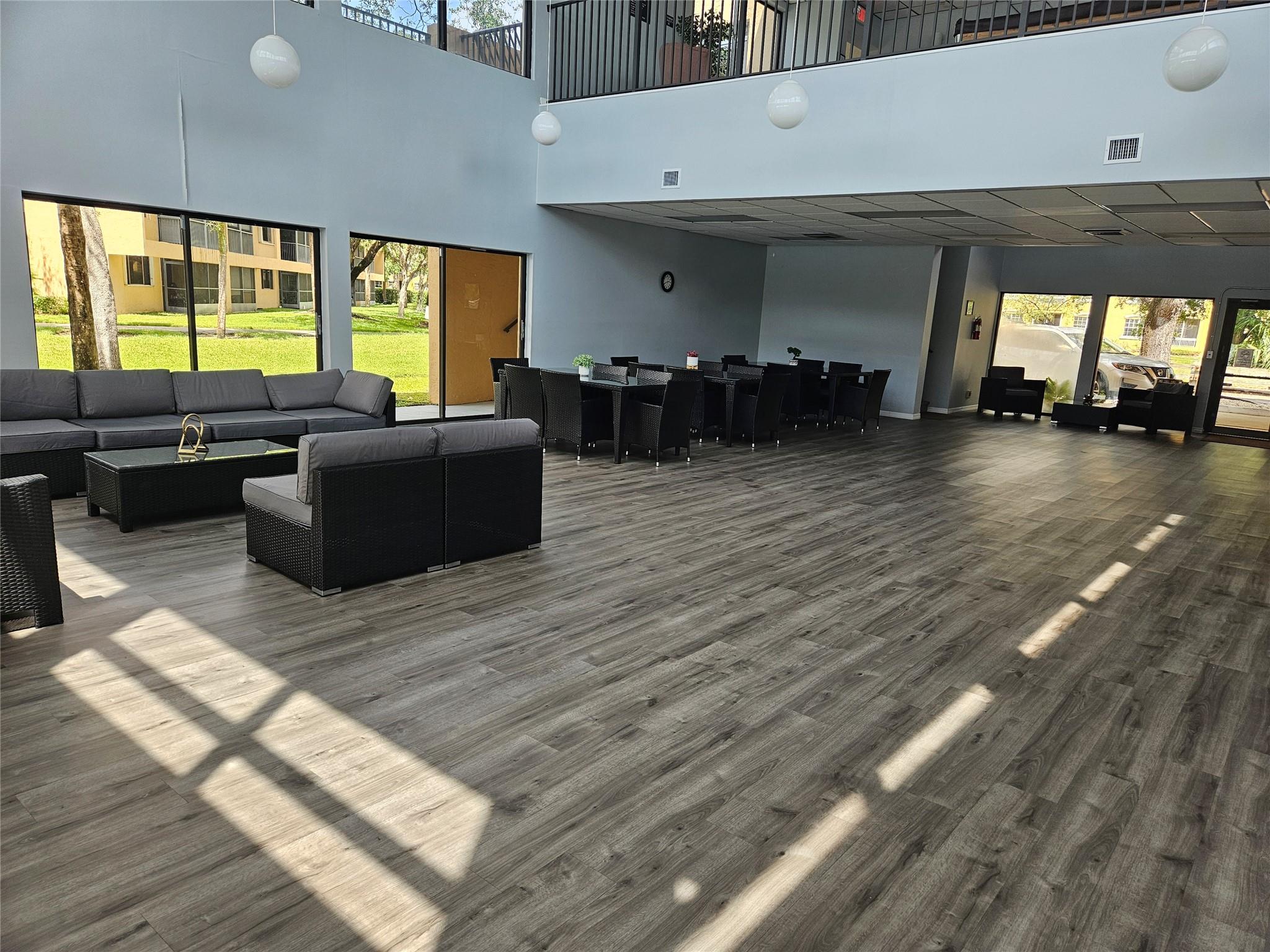 Jacaranda Heights - Residential