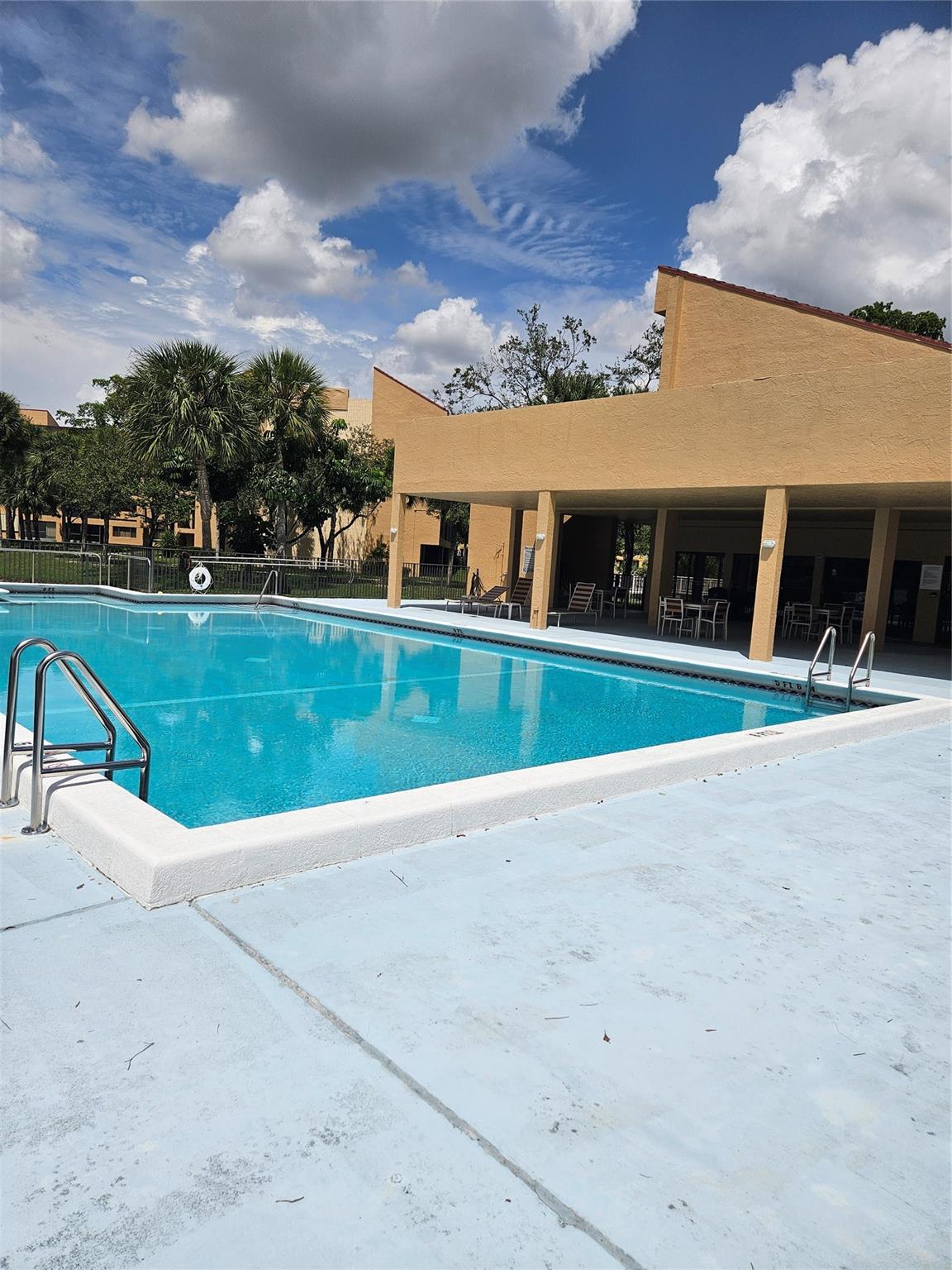 Jacaranda Heights - Residential