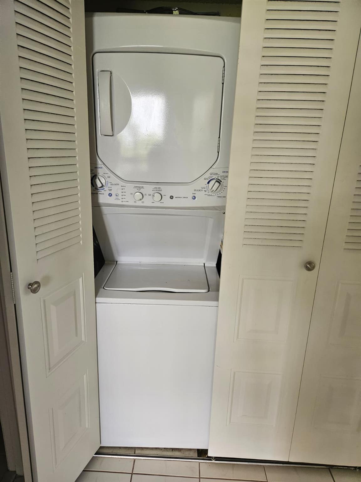 Jacaranda Heights - Residential