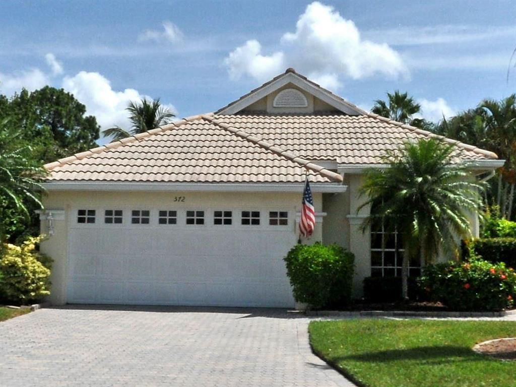 Photo of 572 SW New Castle Cove, Port Saint Lucie, FL 34986 (MLS # R10715674)