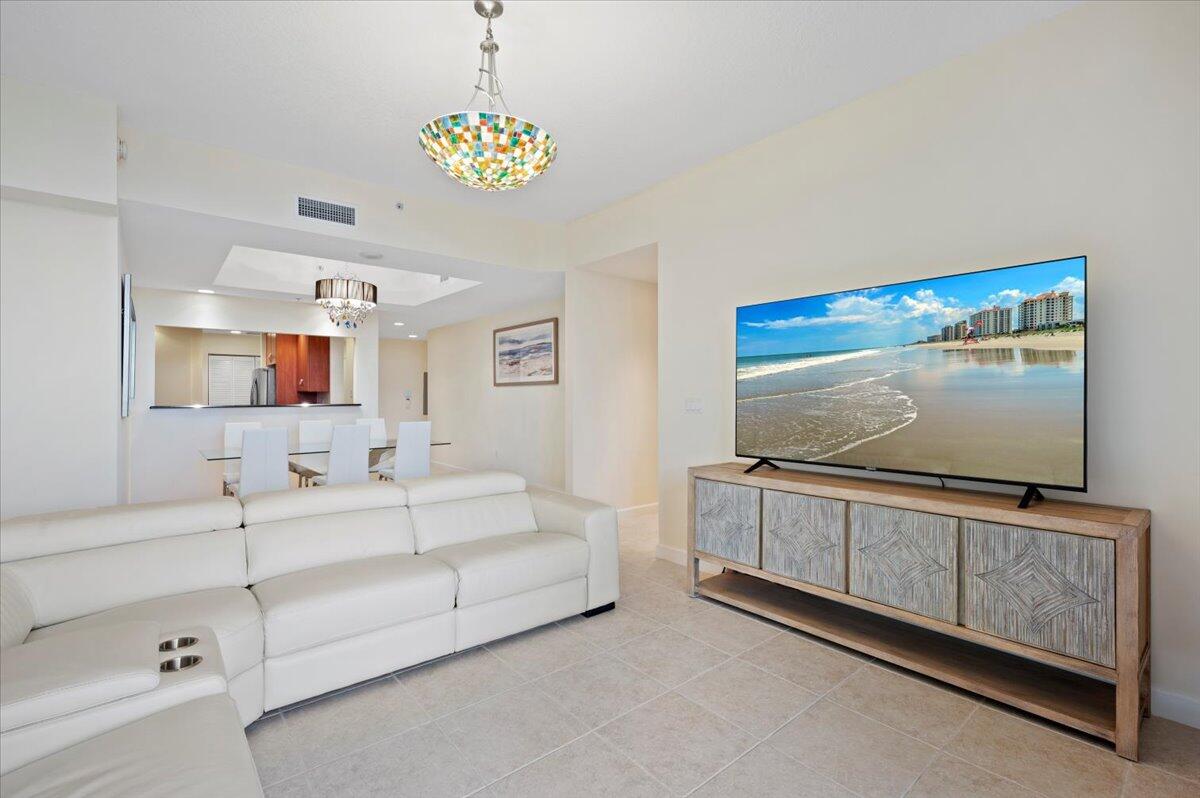 View photos, virtual tours, details... 801 S Olive Avenue 601