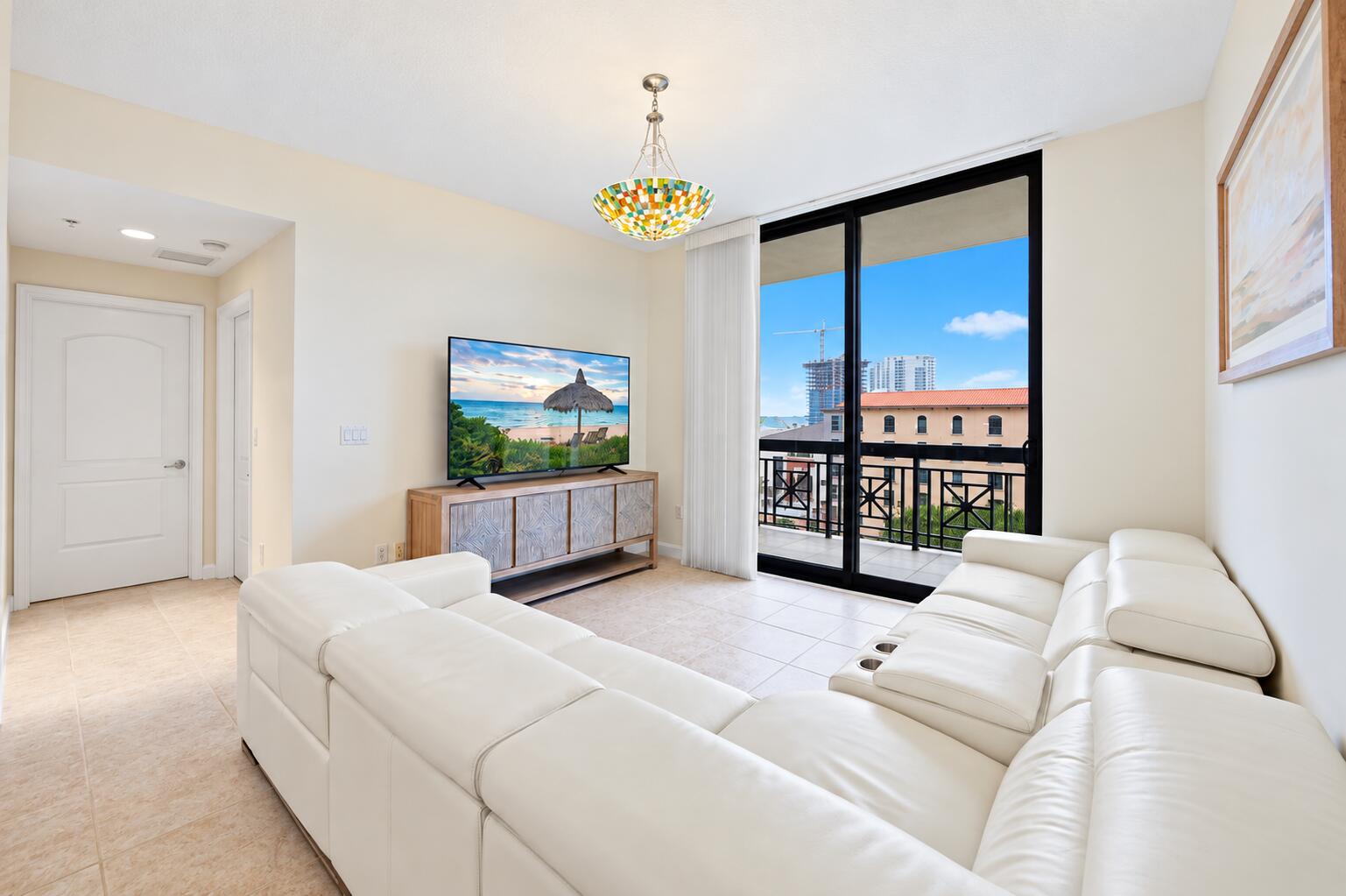 View photos, virtual tours, details... 801 S Olive Avenue 601