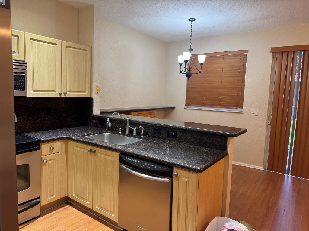 pelican point townhome - Residential