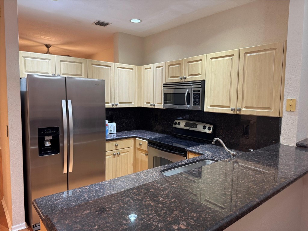 pelican point townhome - Residential