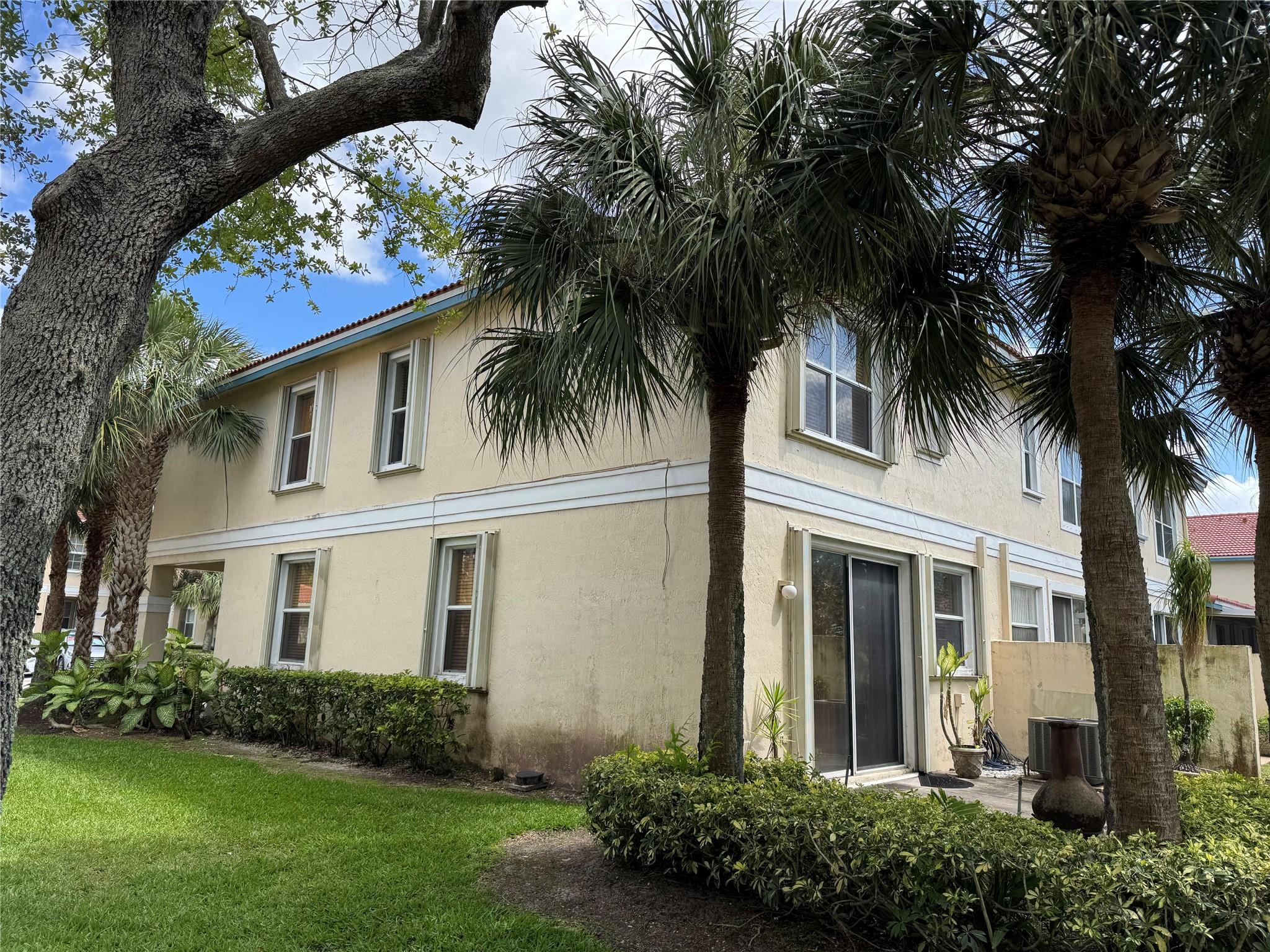 pelican point townhome - Residential