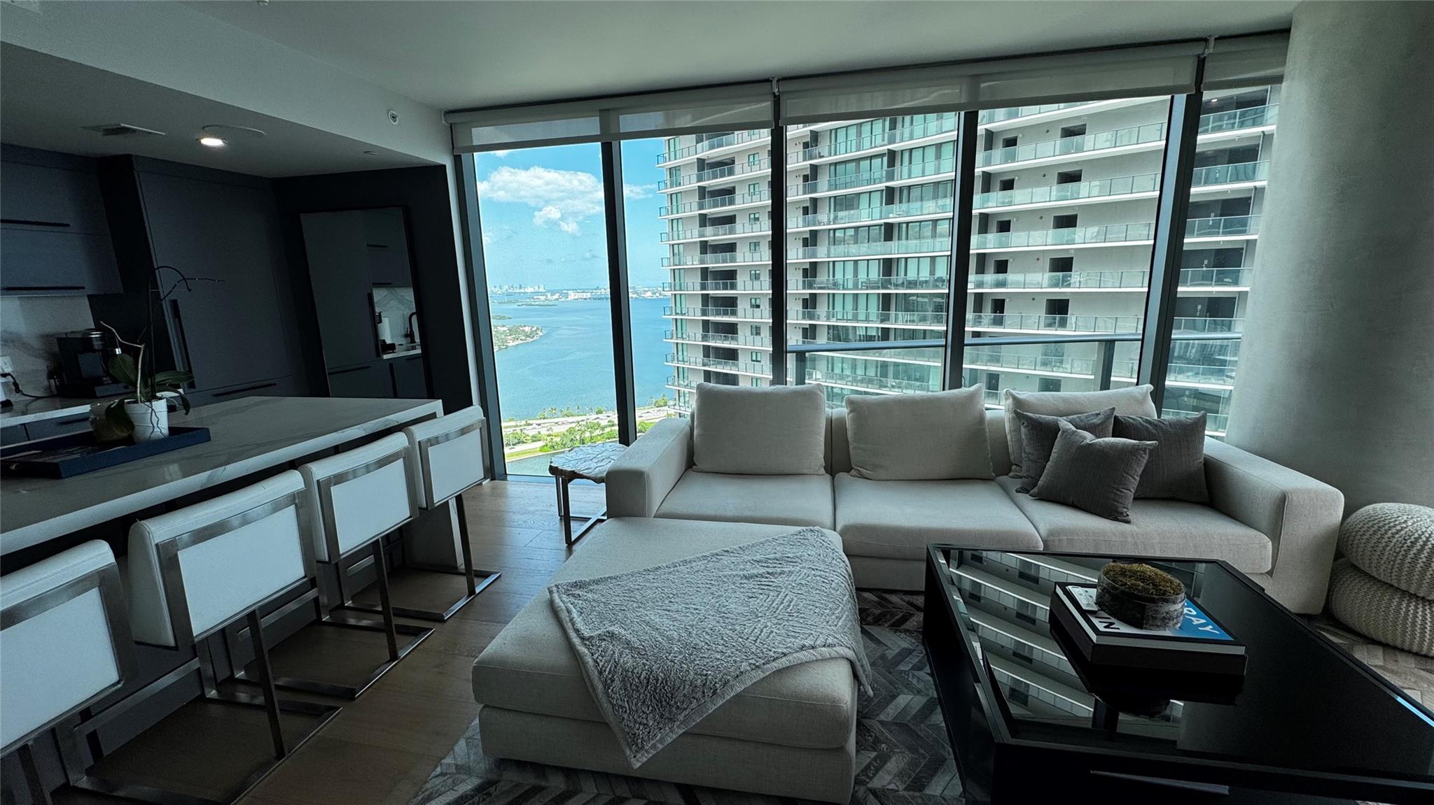 PARAISO BAY - Residential