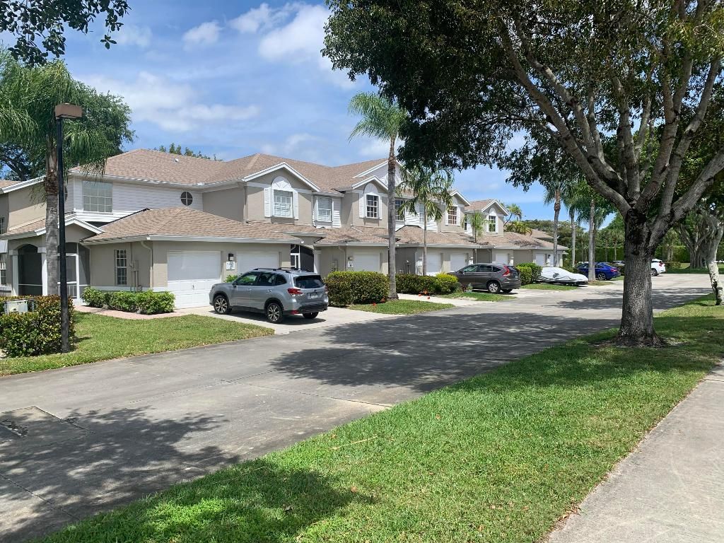 Photo of 9077 Boca Gardens Circle S #D, Boca Raton, FL 33496 (MLS # R10974108)