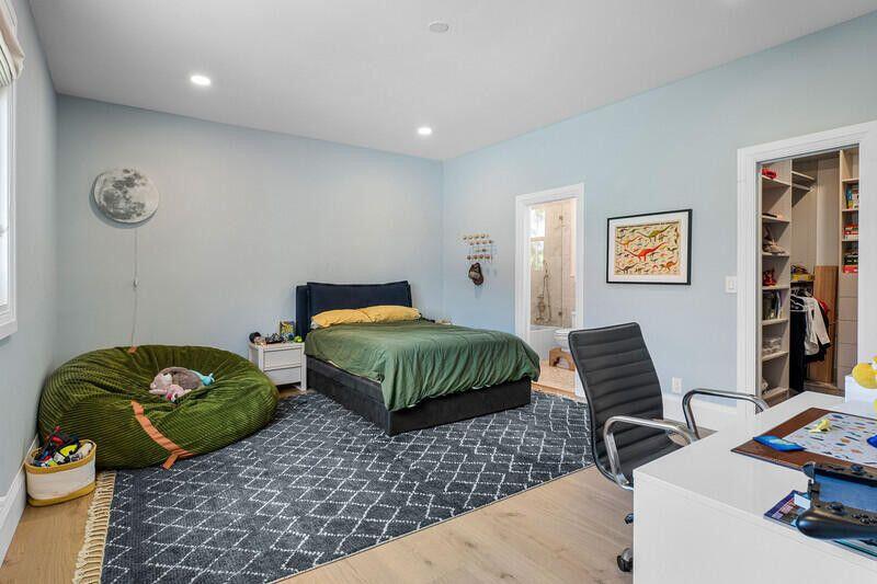 COVENTRY IN THE GROVE - Residential