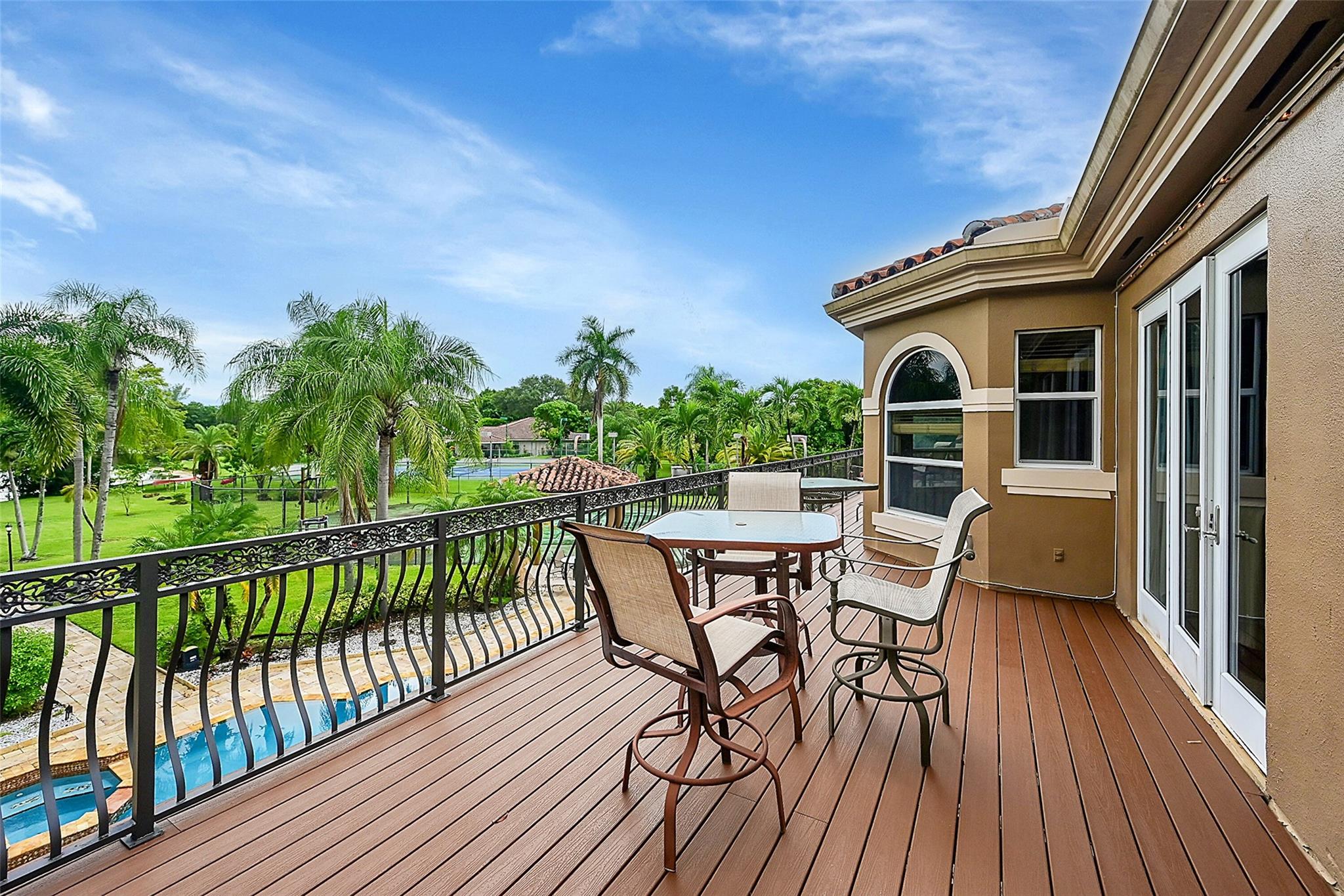 Running Brook Hills 70-23 - Residential Lease