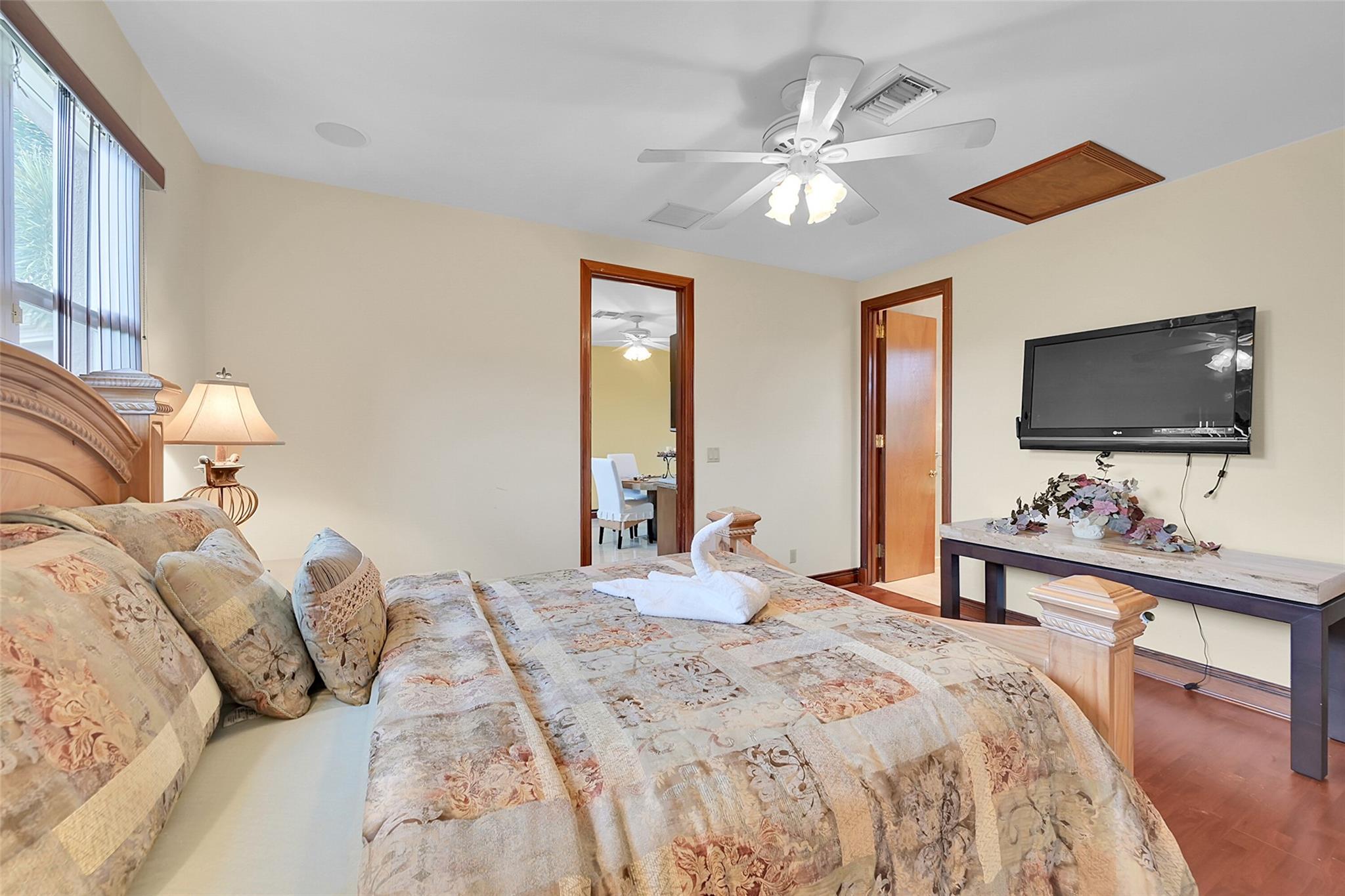 Running Brook Hills 70-23 - Residential Lease