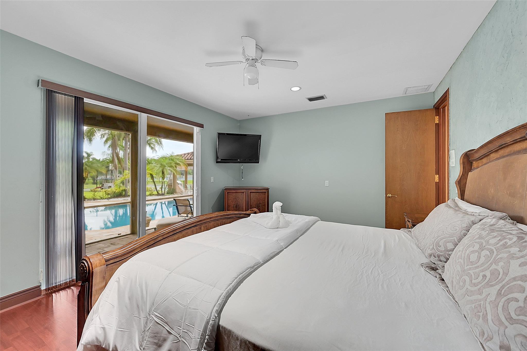 Running Brook Hills 70-23 - Residential Lease