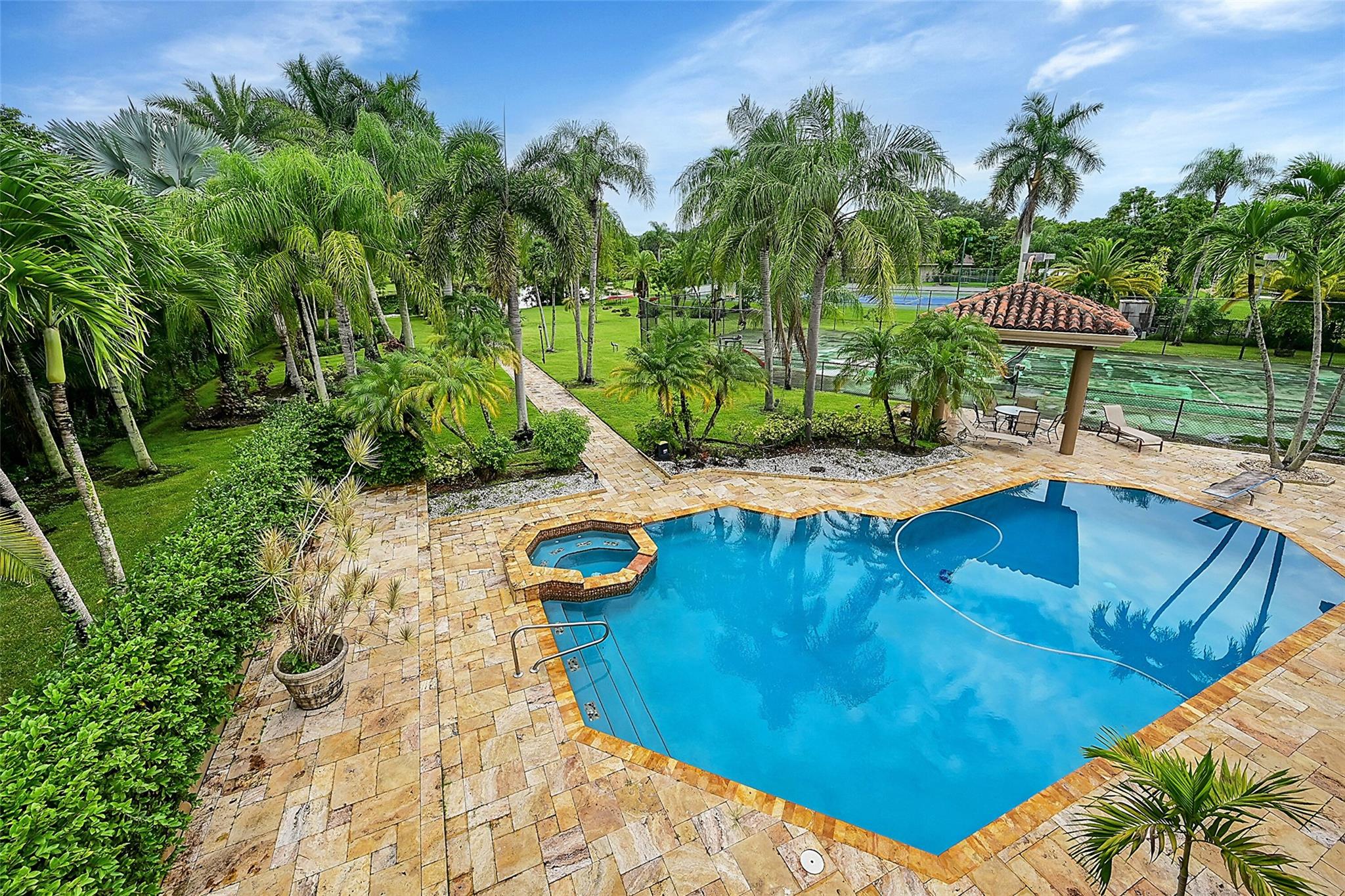 Running Brook Hills 70-23 - Residential Lease