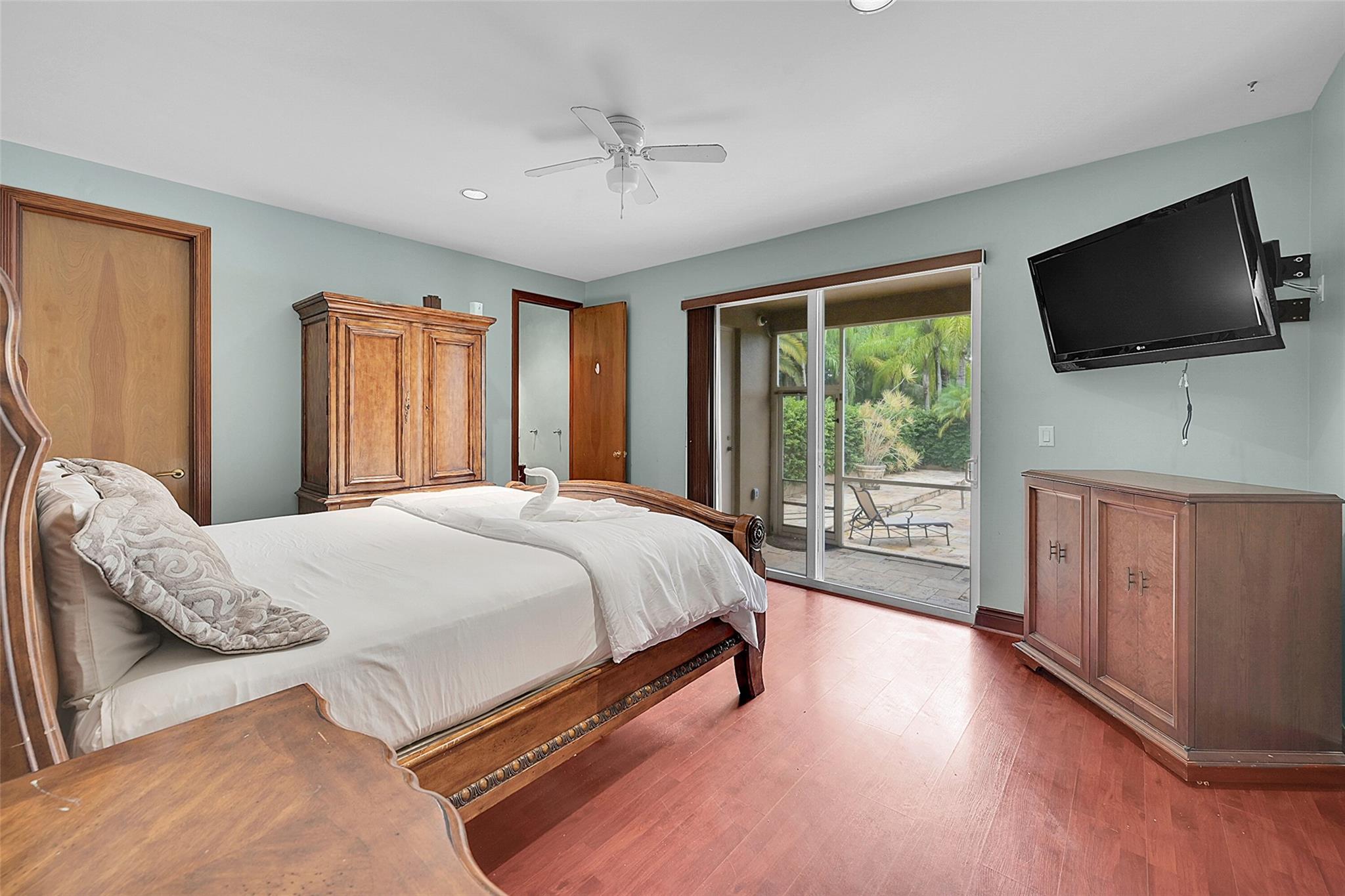 Running Brook Hills 70-23 - Residential Lease