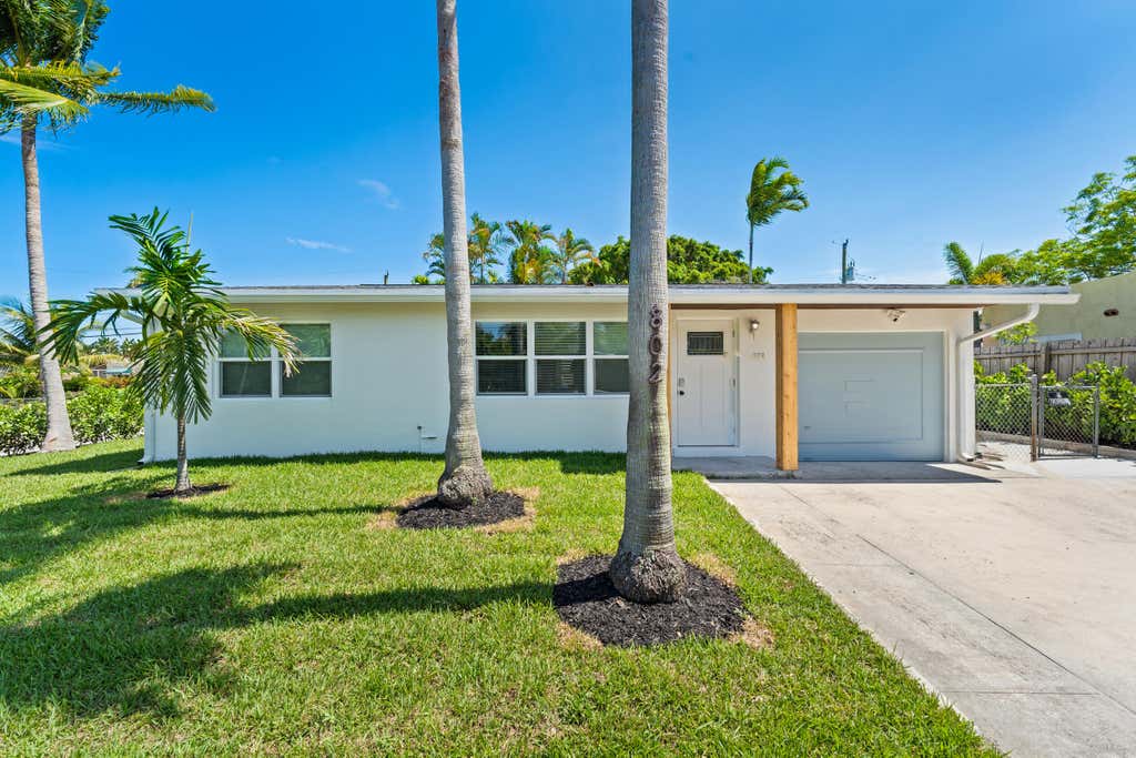 Photo of 802 Lytle Street, West Palm Beach, FL 33405 (MLS # B26041593)